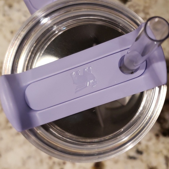Stanley Quencher H2.0 30 oz. Comforting Purple - Picture 12 of 12